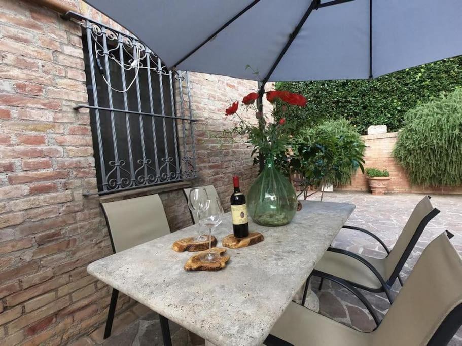 Villa Casa Lazzaro Al Centro Di Sienne Extérieur photo