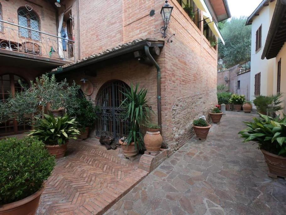 Villa Casa Lazzaro Al Centro Di Sienne Extérieur photo